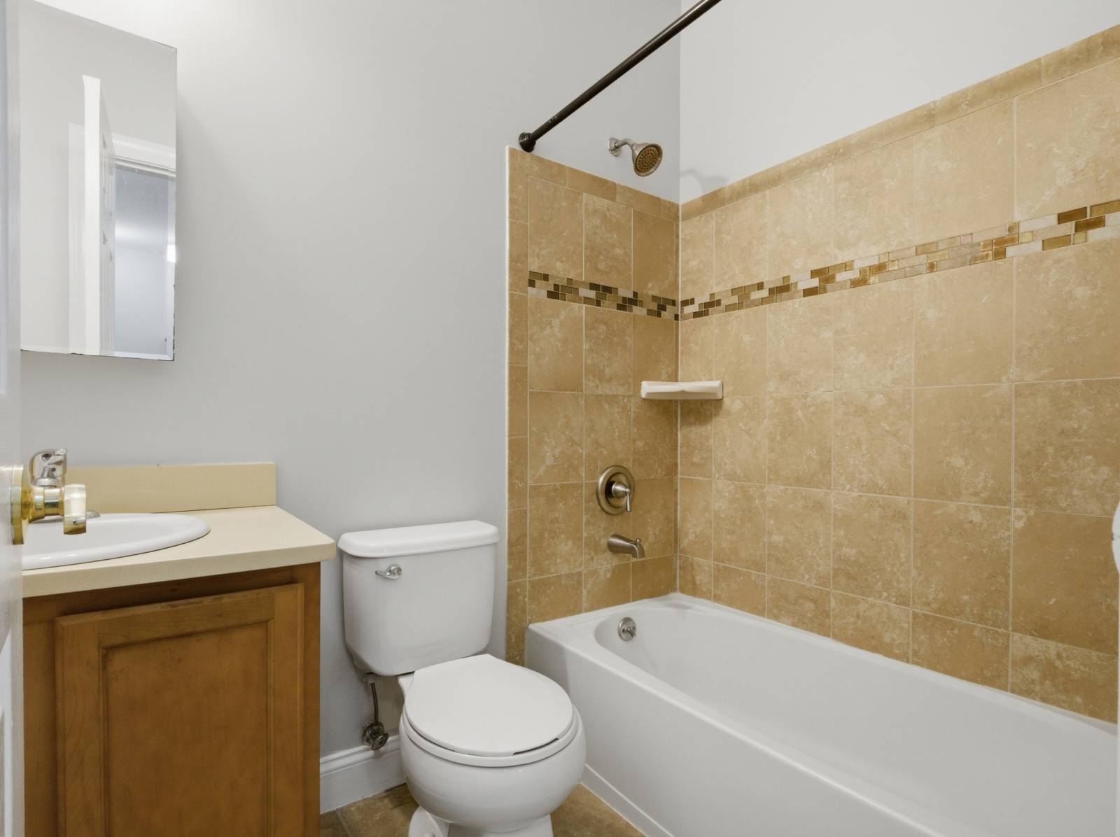 #14 photo, 116 Horizon Ln, Bronx , NY 10473