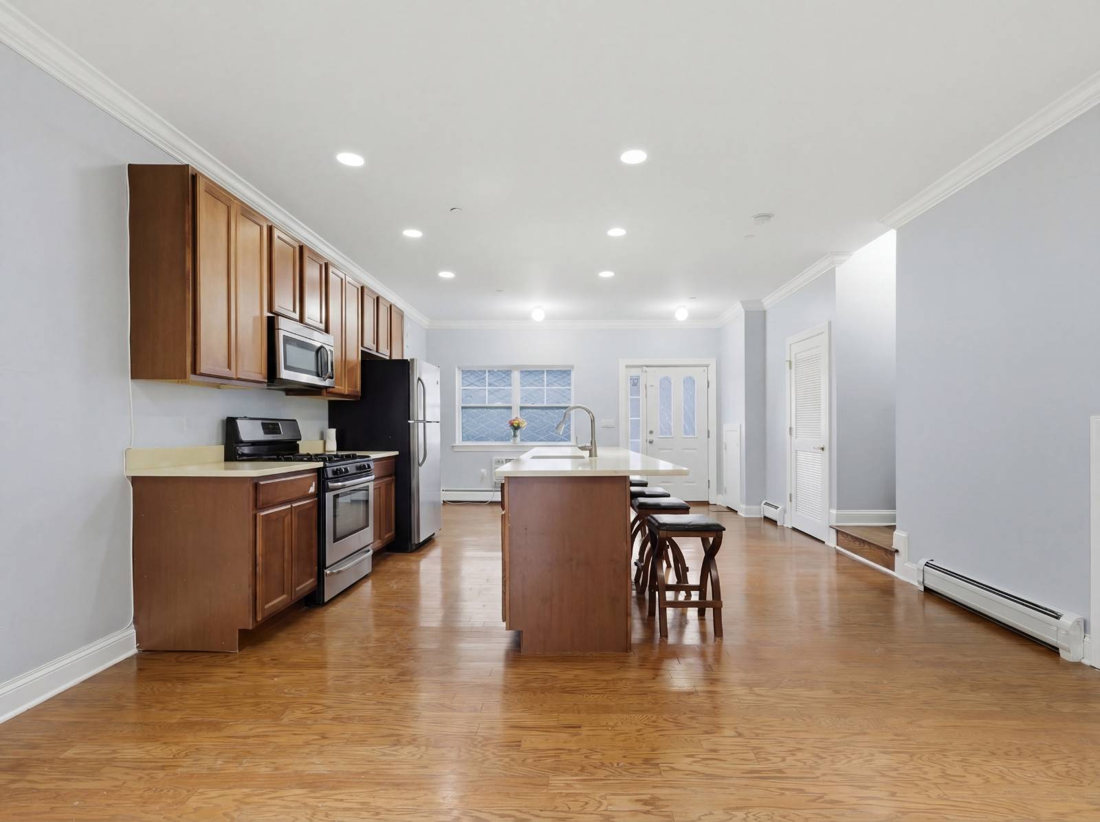 #4 photo, 116 Horizon Ln, Bronx , NY 10473