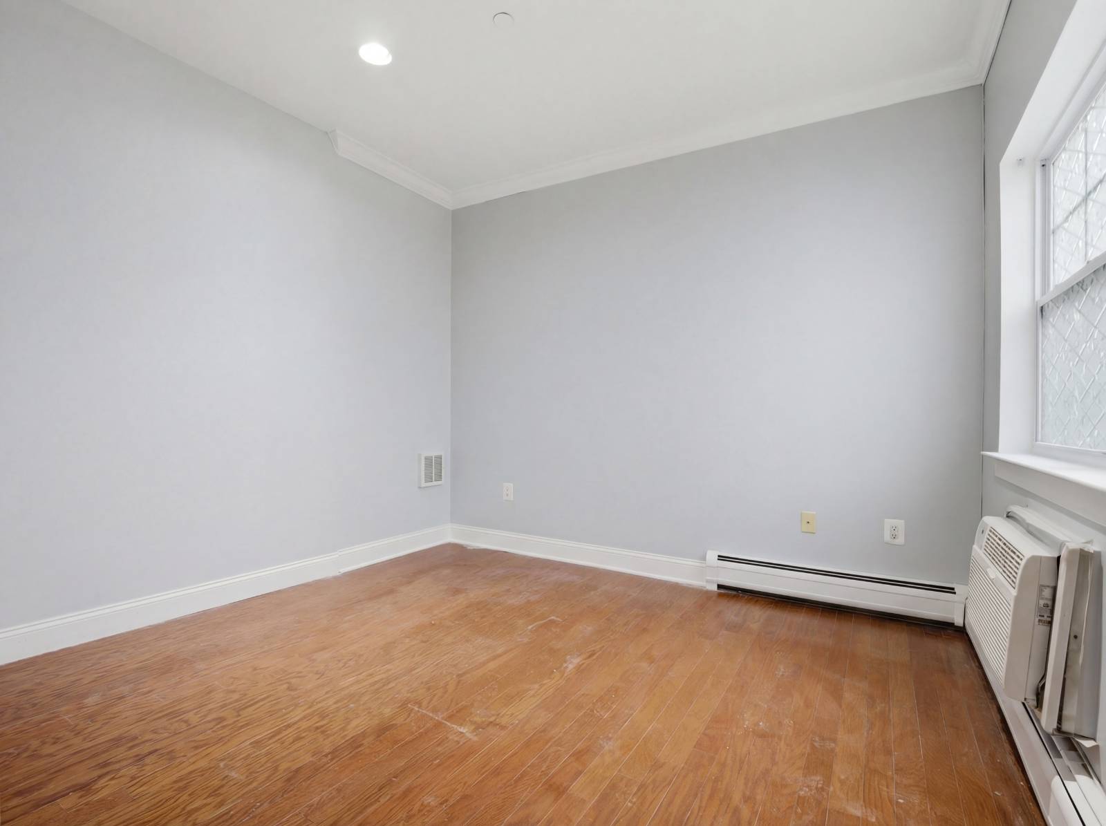 #8 photo, 116 Horizon Ln, Bronx , NY 10473