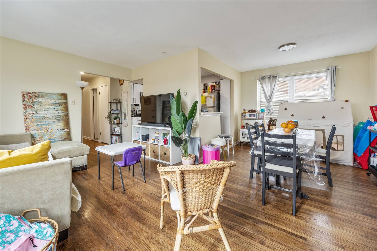 #22 photo, 2504 42nd street, astoria , NY 11103