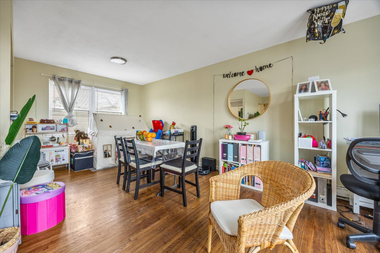 #23 photo, 2504 42nd street, astoria , NY 11103