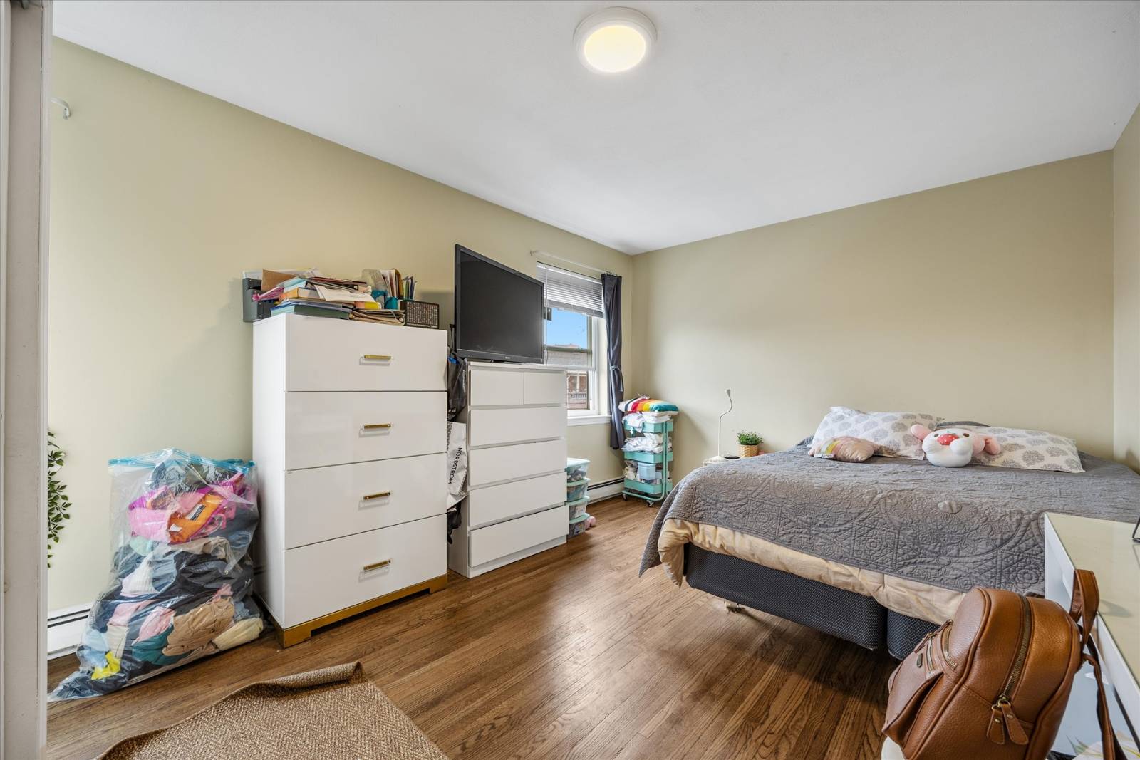 #26 photo, 2504 42nd street, astoria , NY 11103