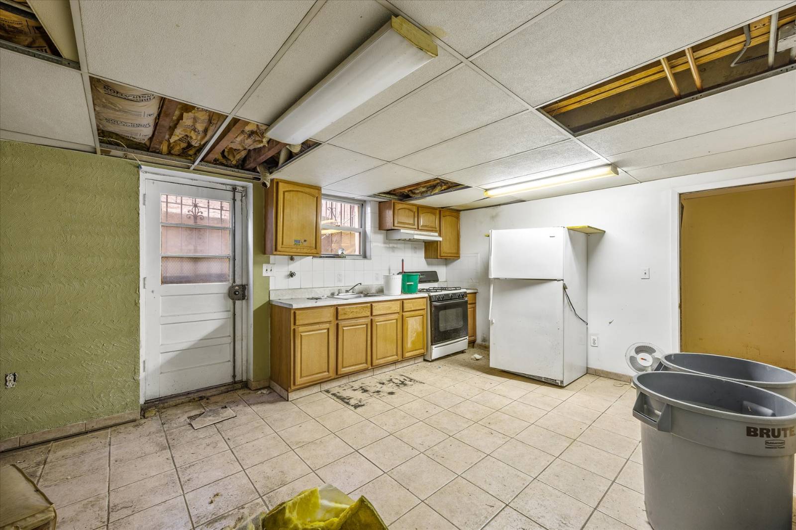 #32 photo, 2504 42nd street, astoria , NY 11103