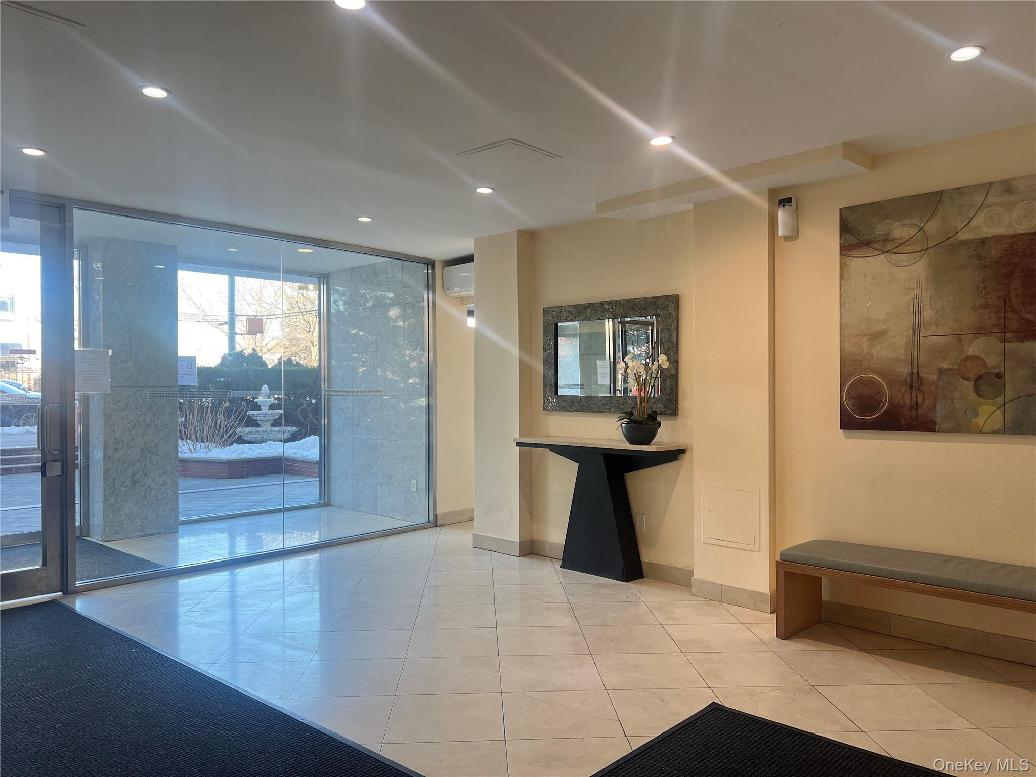 #18 photo, 9960 63rd Road, Куинс ‖ Rego Park , NY 11374