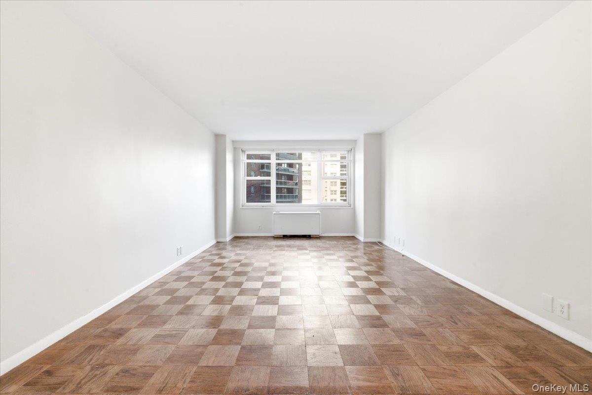 #13 photo, 70-25 Yellowstone Boulevard, Forest Hills , NY 11375