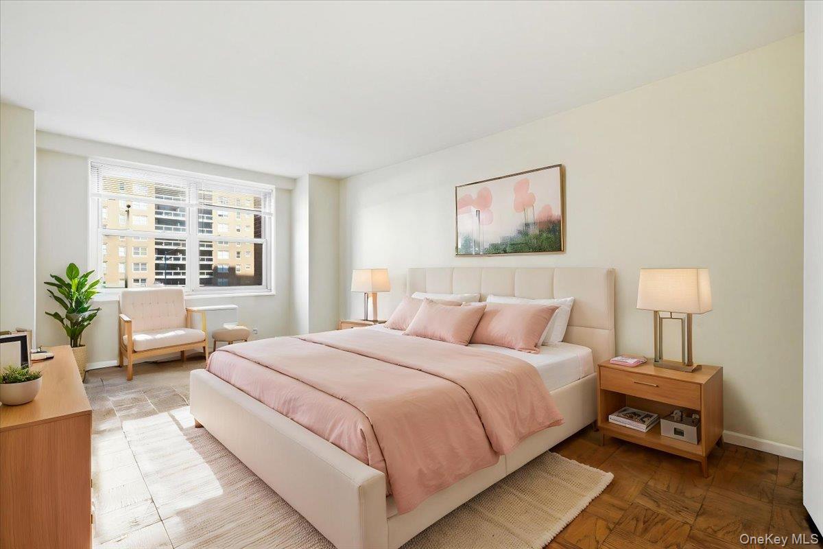 #19 photo, 70-25 Yellowstone Boulevard, Forest Hills , NY 11375