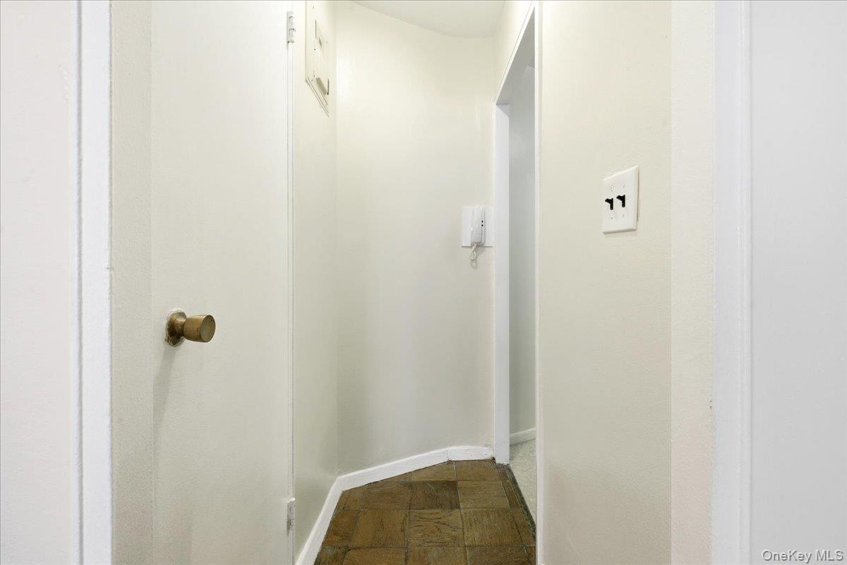 #7 photo, 70-25 Yellowstone Boulevard, Forest Hills , NY 11375