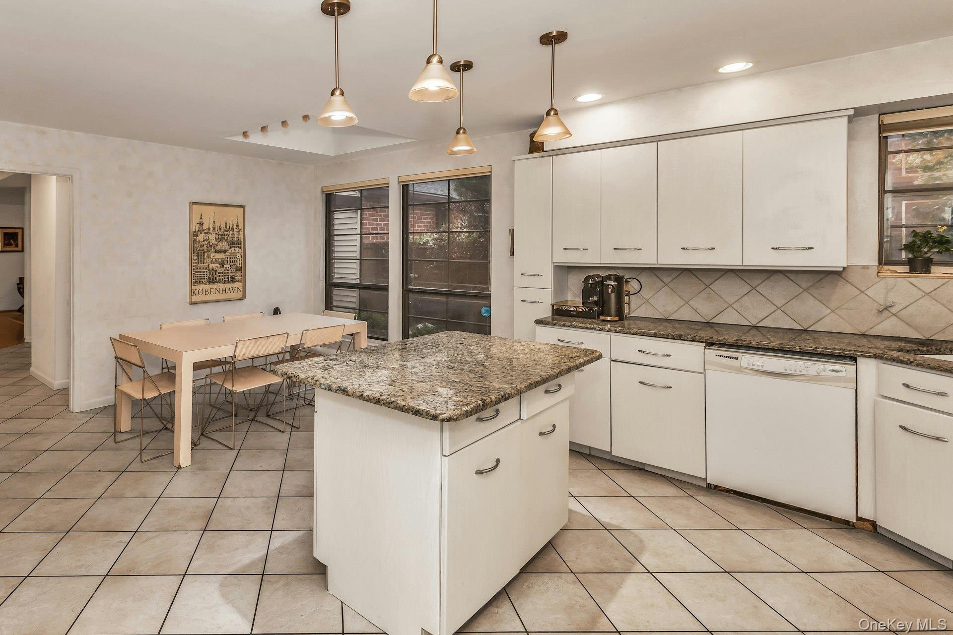 #11 photo, 232 Linnet Court, Нассау ‖ Manhasset , NY 11030