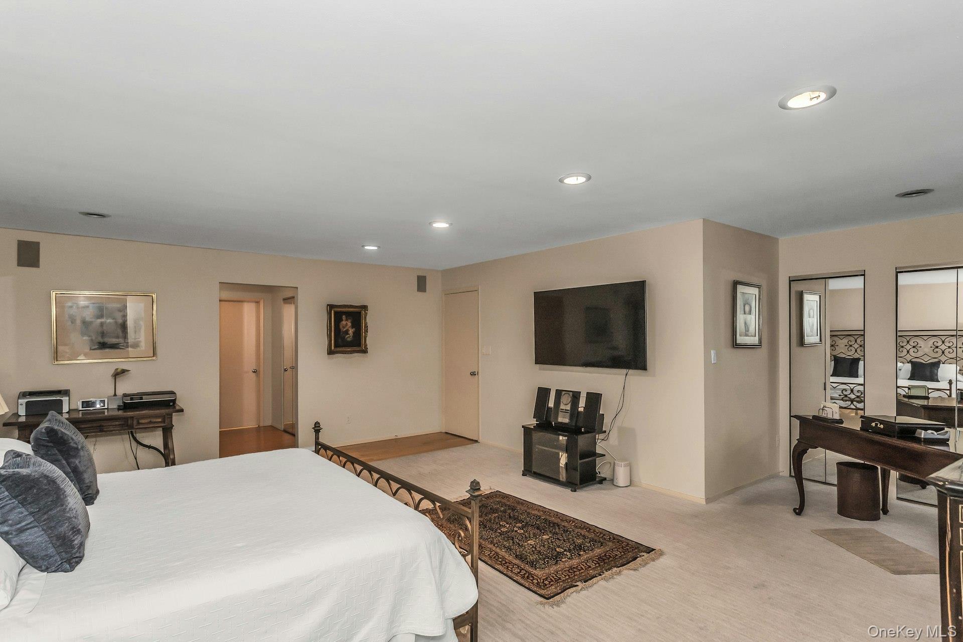 #16 photo, 232 Linnet Court, Нассау ‖ Manhasset , NY 11030