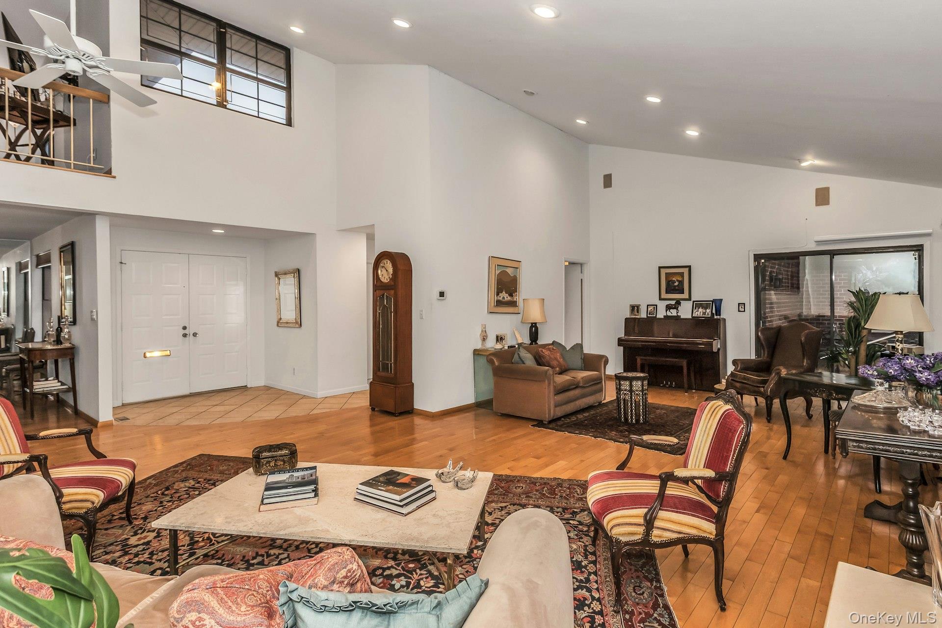 #5 photo, 232 Linnet Court, Нассау ‖ Manhasset , NY 11030