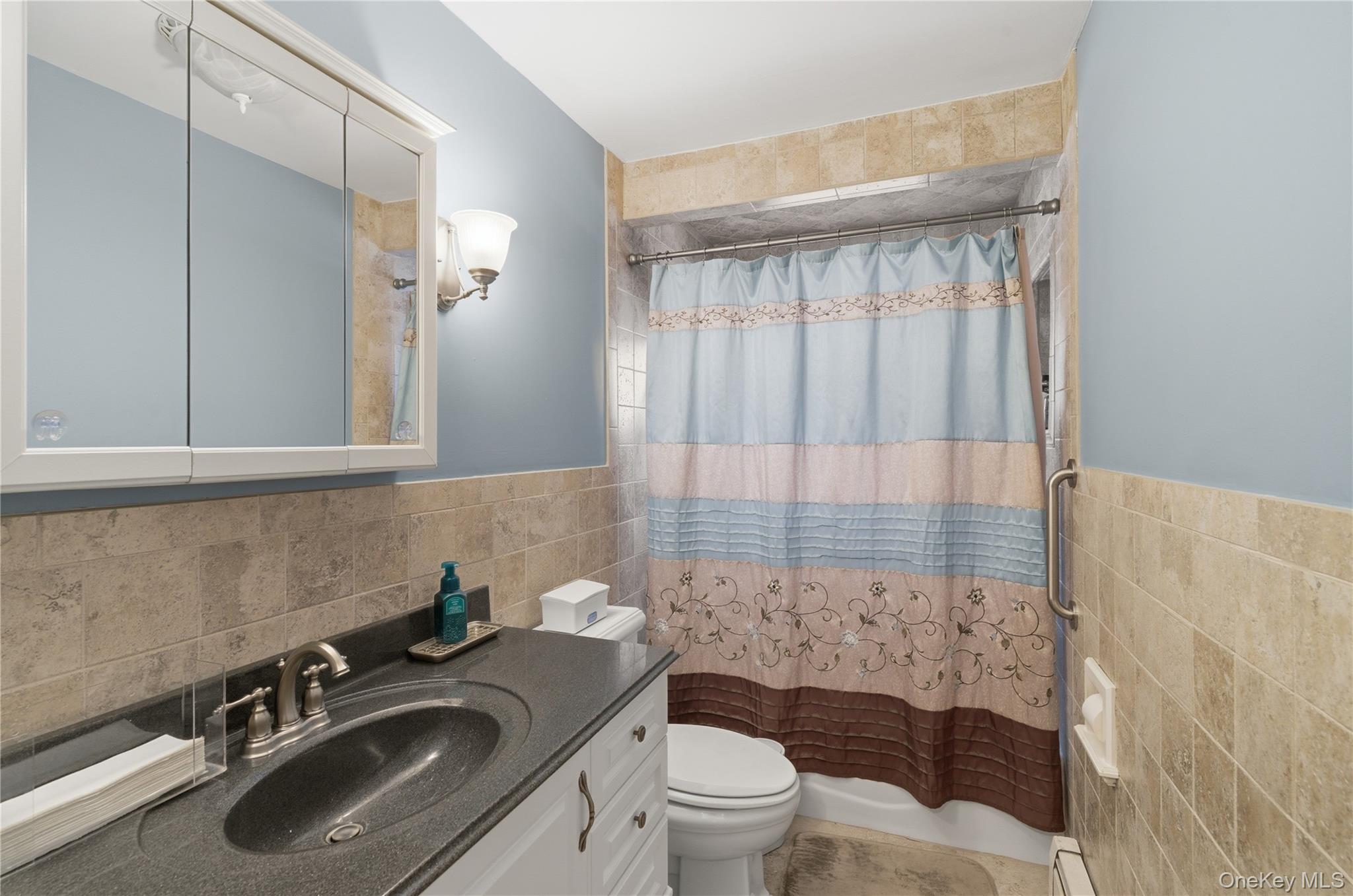 #14 photo, 9 Lyons Avenue, Farmingdale , NY 11735