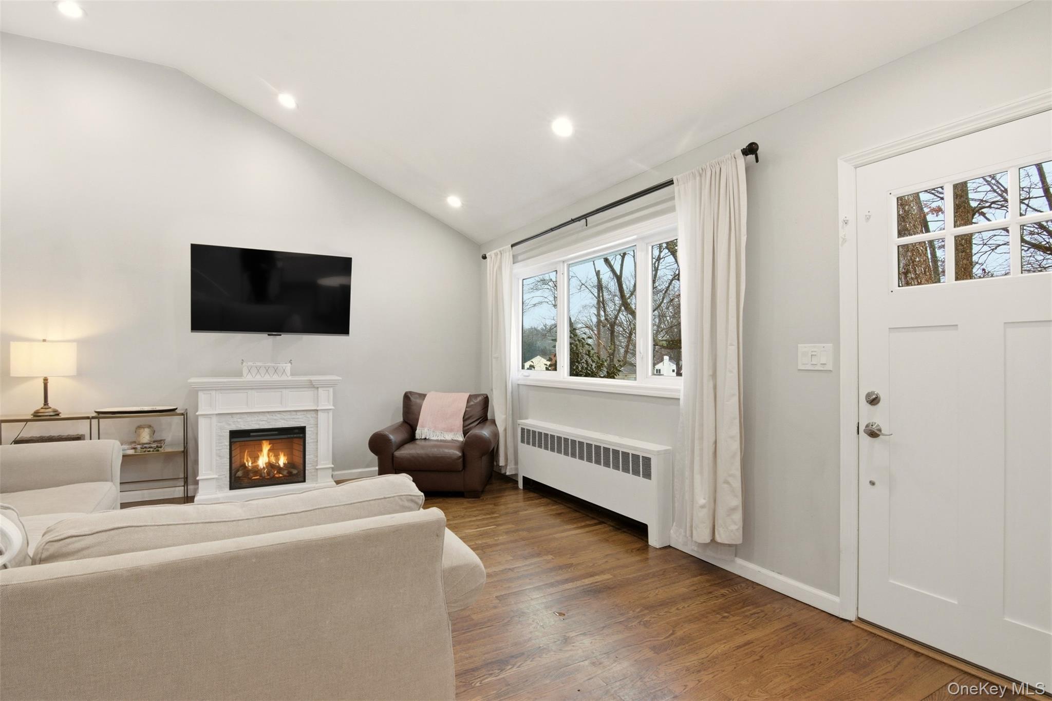 #4 photo, 23 Gay Lore Drive, Huntington , NY 11743