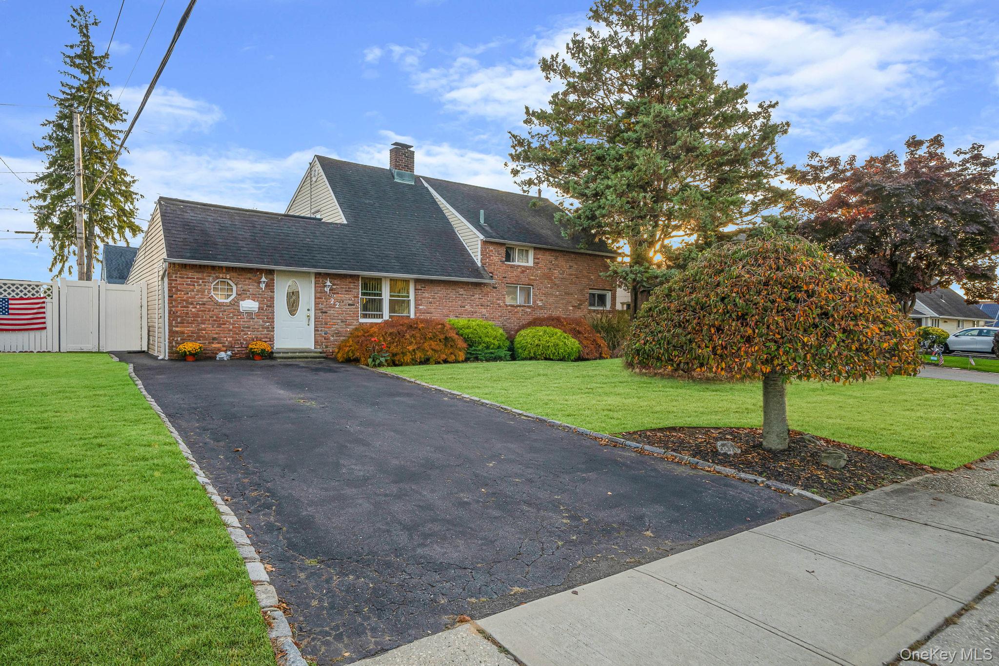 #1 photo, 22 Bayberry Lane, Levittown , NY 11756