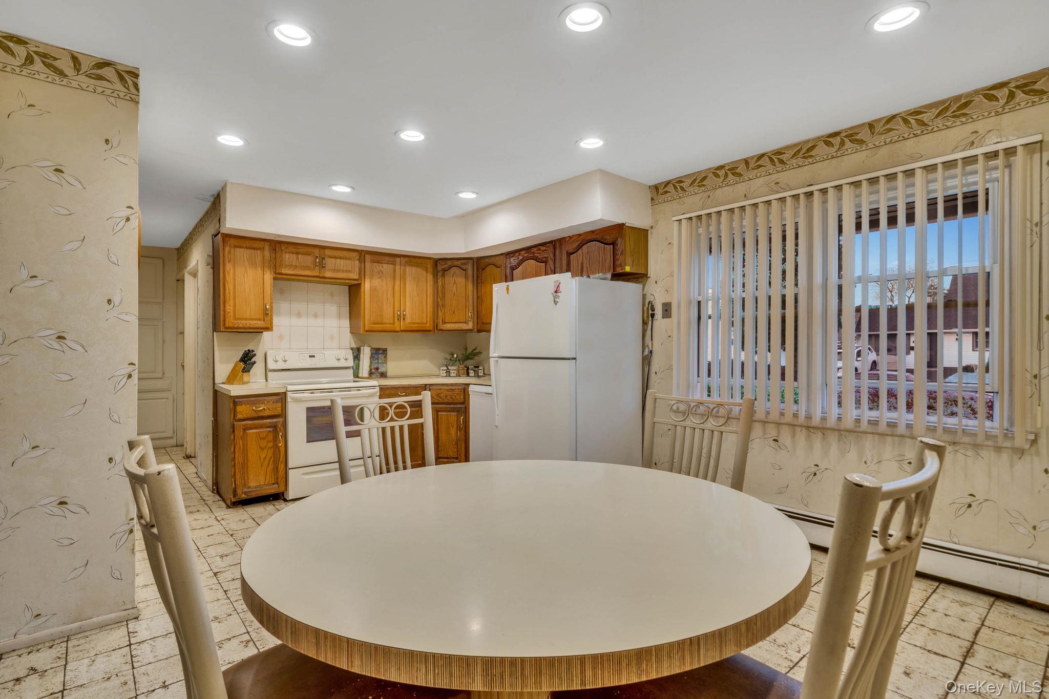 #11 photo, 22 Bayberry Lane, Levittown , NY 11756