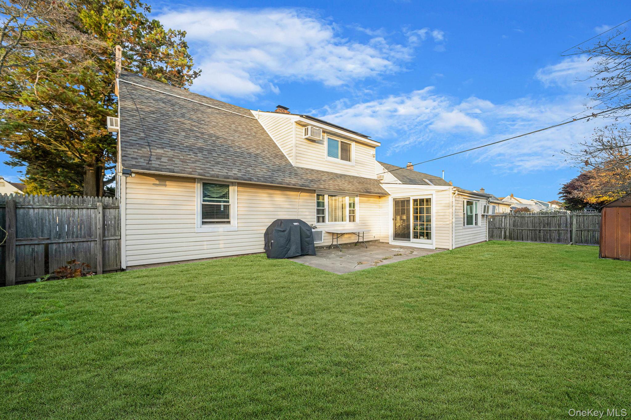 #5 photo, 22 Bayberry Lane, Levittown , NY 11756