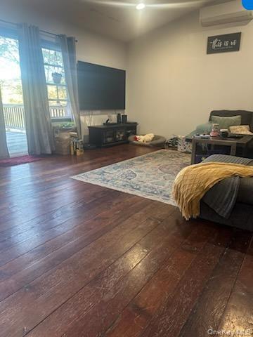 #19 photo, 10 Dorm Drive, Fallsburg , NY 12747