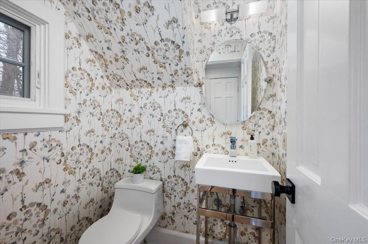 #20 photo, 115 Cliff Avenue, Pelham , NY 10803