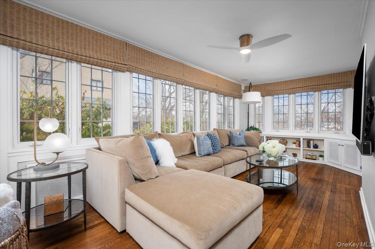 #9 photo, 115 Cliff Avenue, Pelham , NY 10803