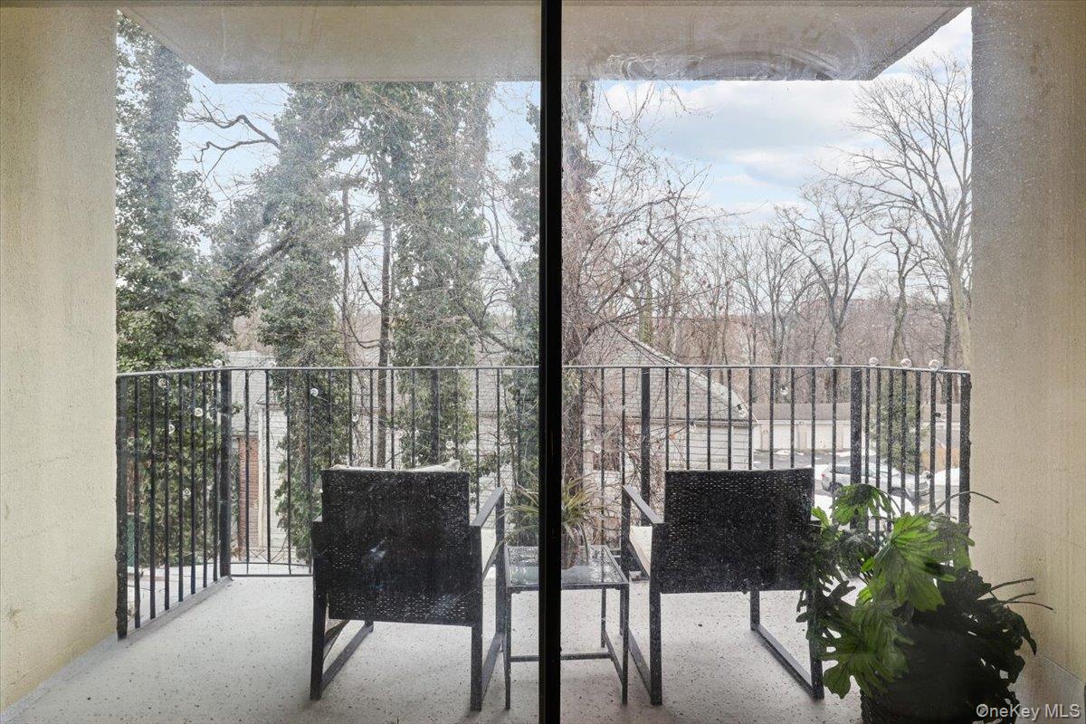 #11 photo, 130 Colonial Parkway, Yonkers , NY 10710