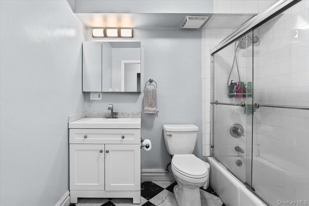 #13 photo, 130 Colonial Parkway, Yonkers , NY 10710