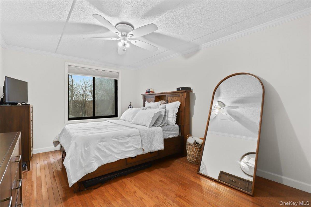 #14 photo, 130 Colonial Parkway, Yonkers , NY 10710