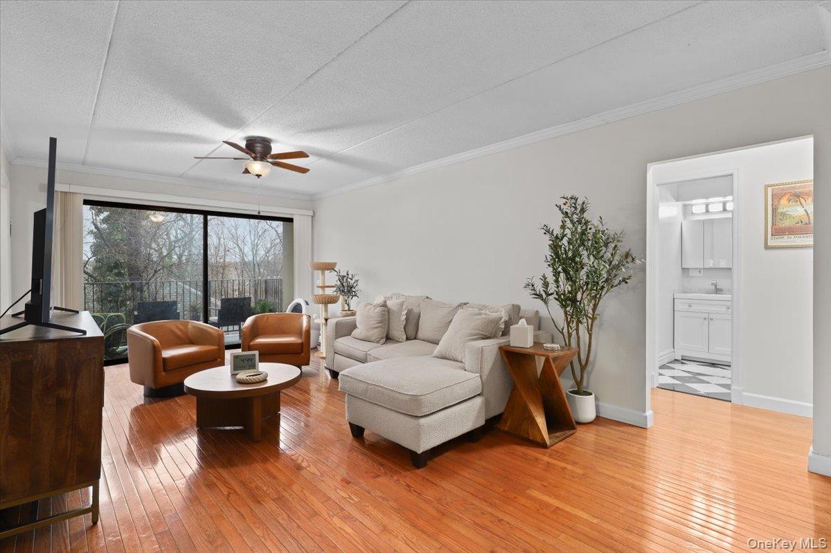 #2 photo, 130 Colonial Parkway, Yonkers , NY 10710