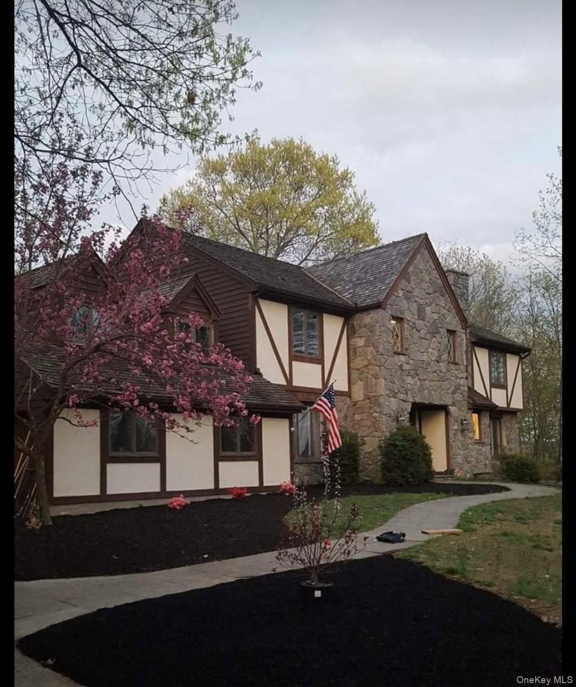 #3 photo, 57 Innsbruck Boulevard, Hopewell Junction , NY 12533