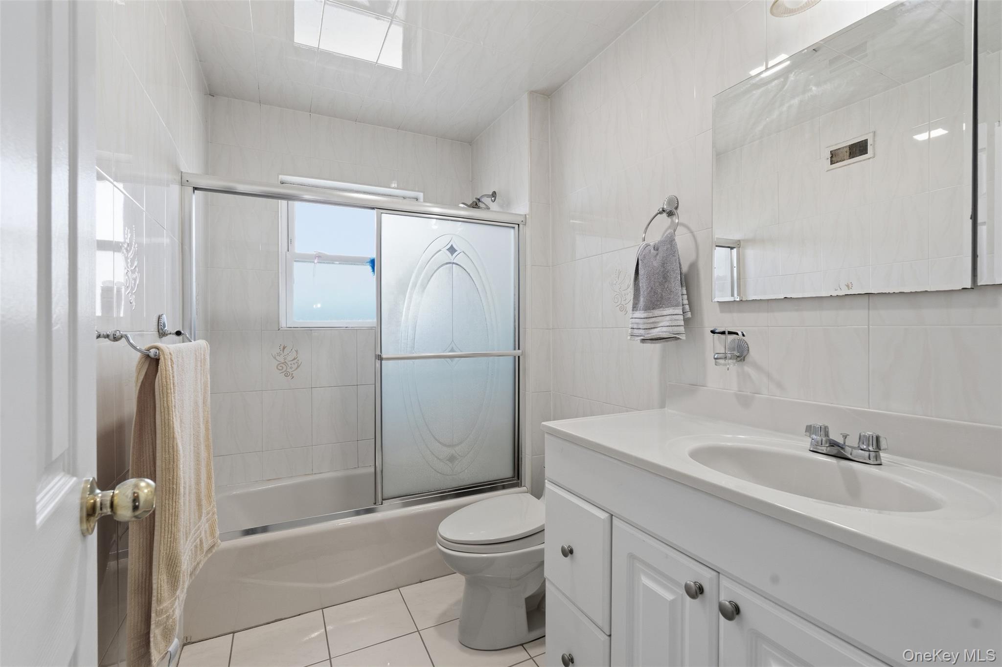 #13 photo, 103 Midland Terrace, Yonkers , NY 10704