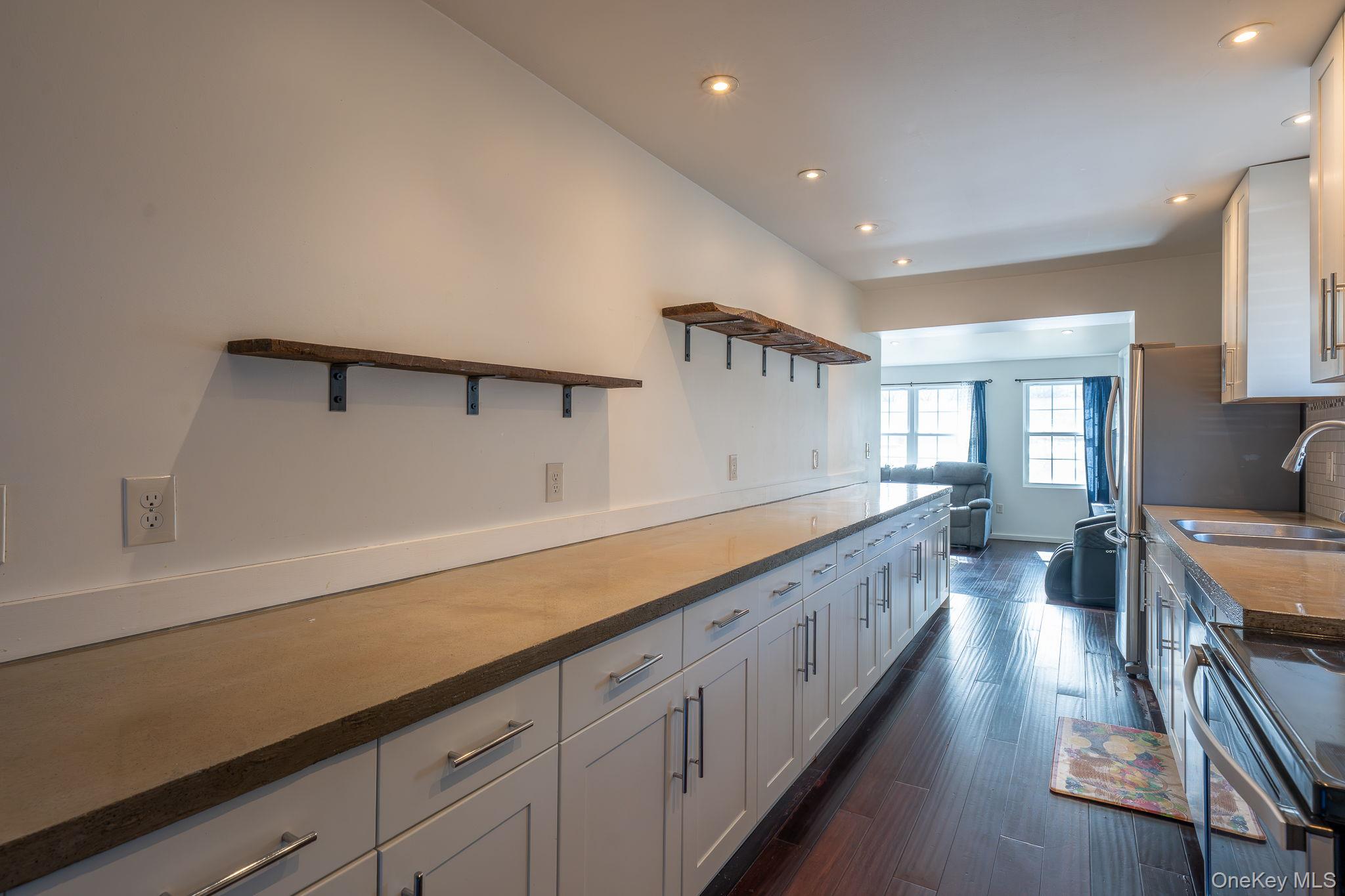 #7 photo, 27 Walnut Street, New Windsor , NY 12553