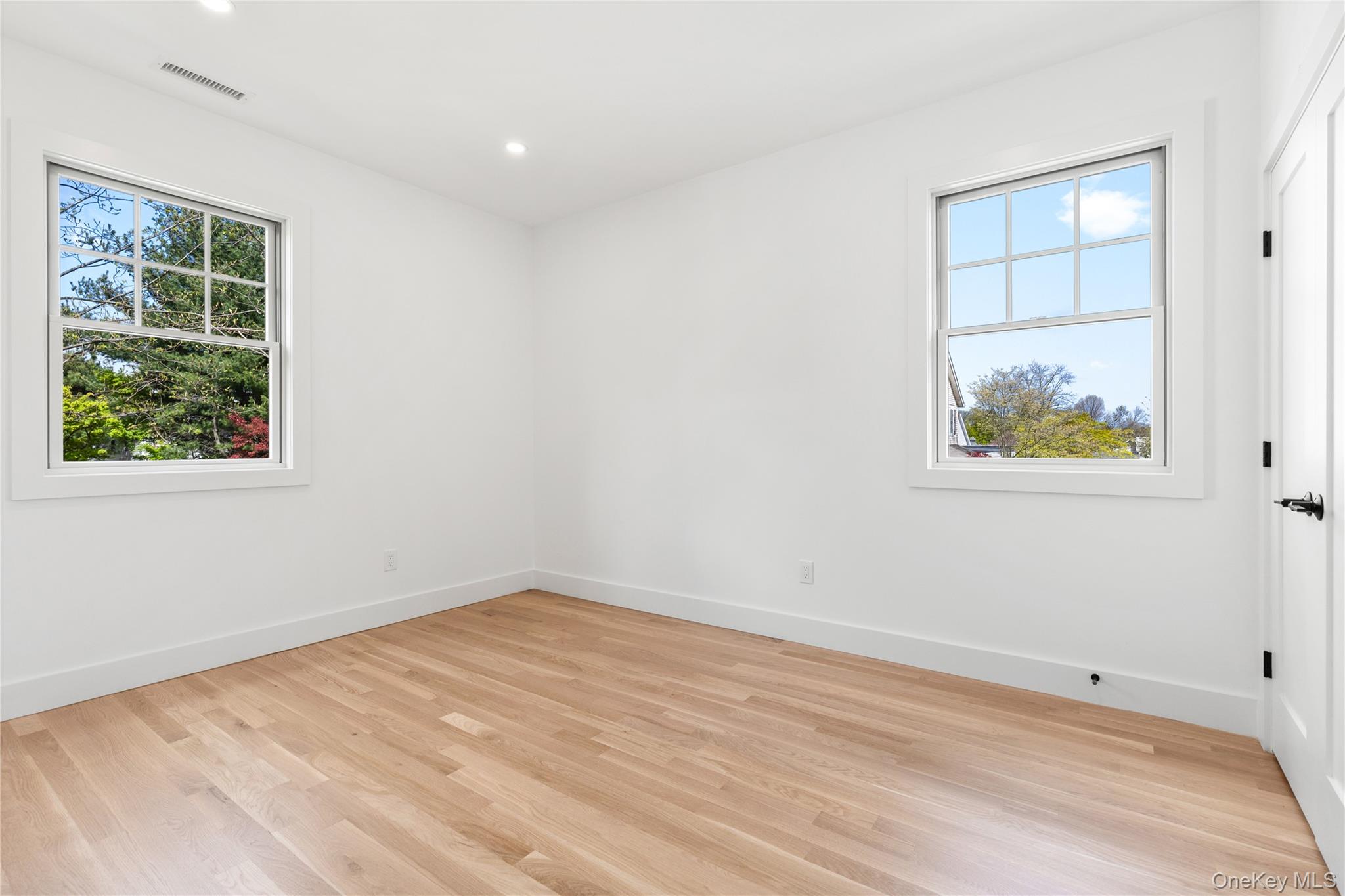 #7 photo, 194 Nelson Avenue, Harrison , NY 10528