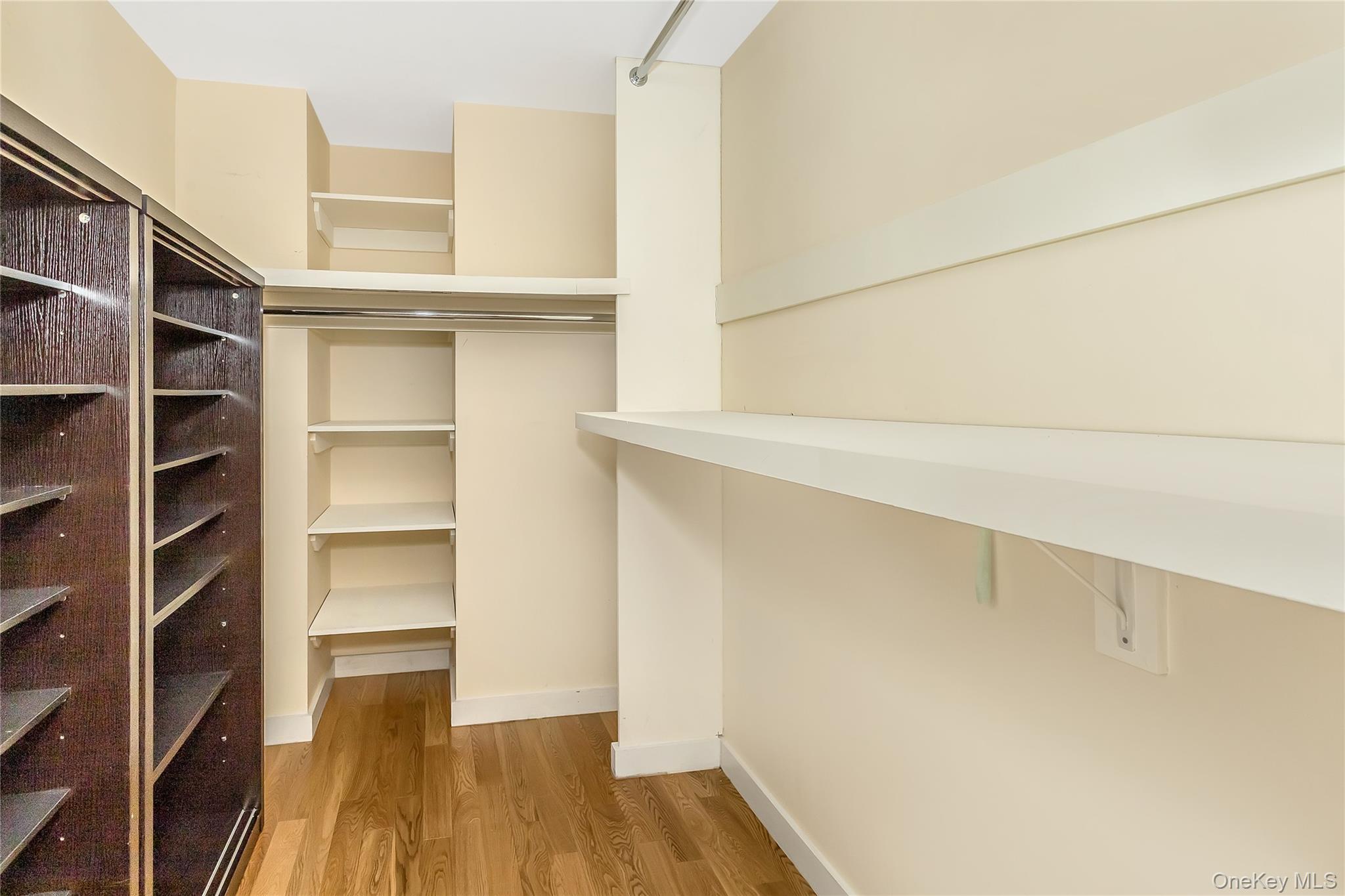 #13 photo, 3916 Prince Street, Куинс ‖ Flushing , NY 11354