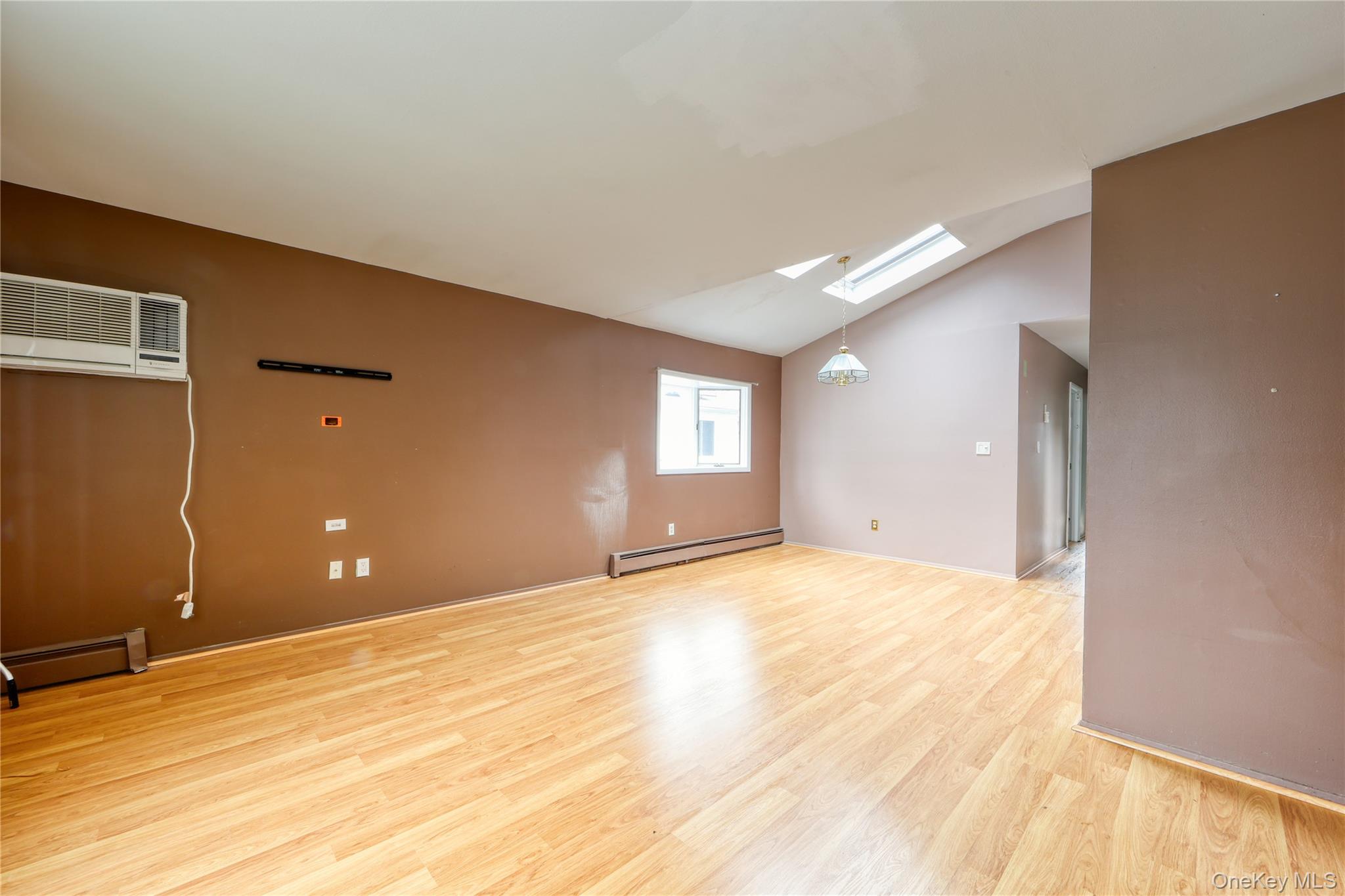 #7 photo, 386 Southport Street, Ronkonkoma , NY 11779