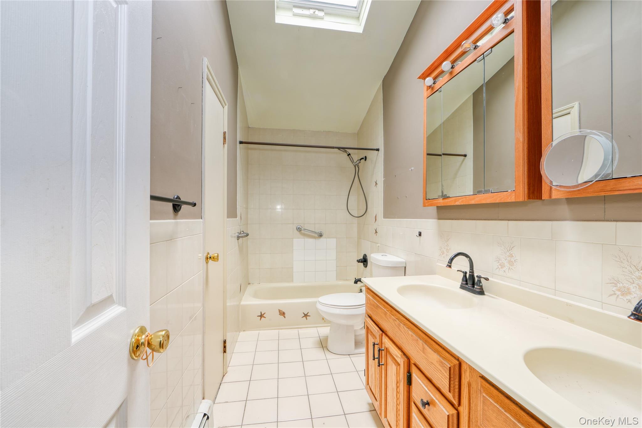 #8 photo, 386 Southport Street, Ronkonkoma , NY 11779