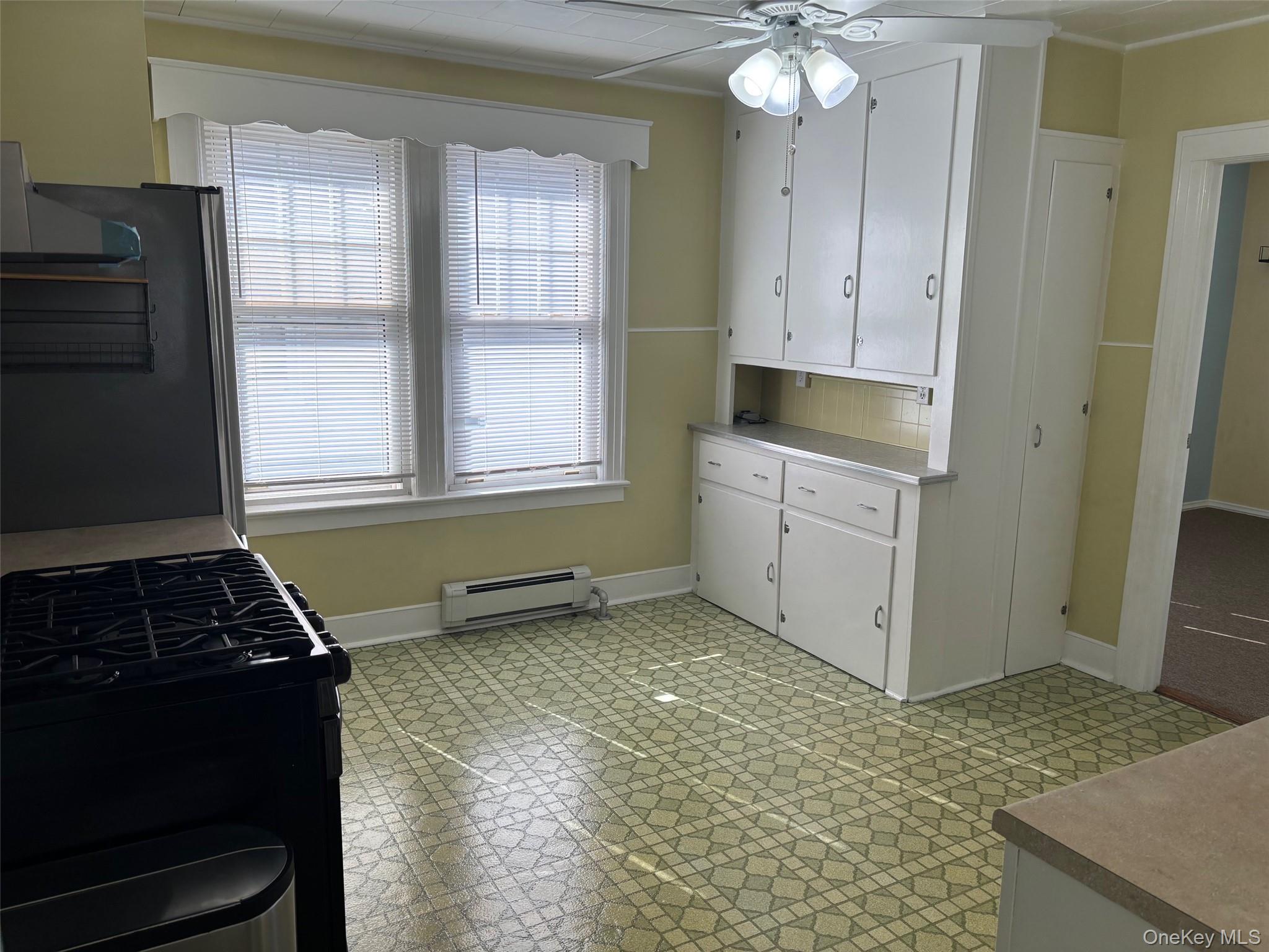 #2 photo, 612 College Place, कॉलेज पॉइंट College Point , NY 11356