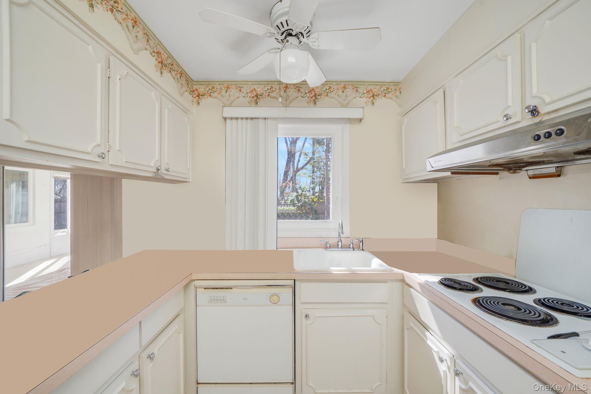 #12 photo, 22 Bucknell Lane, Stony Brook , NY 11790