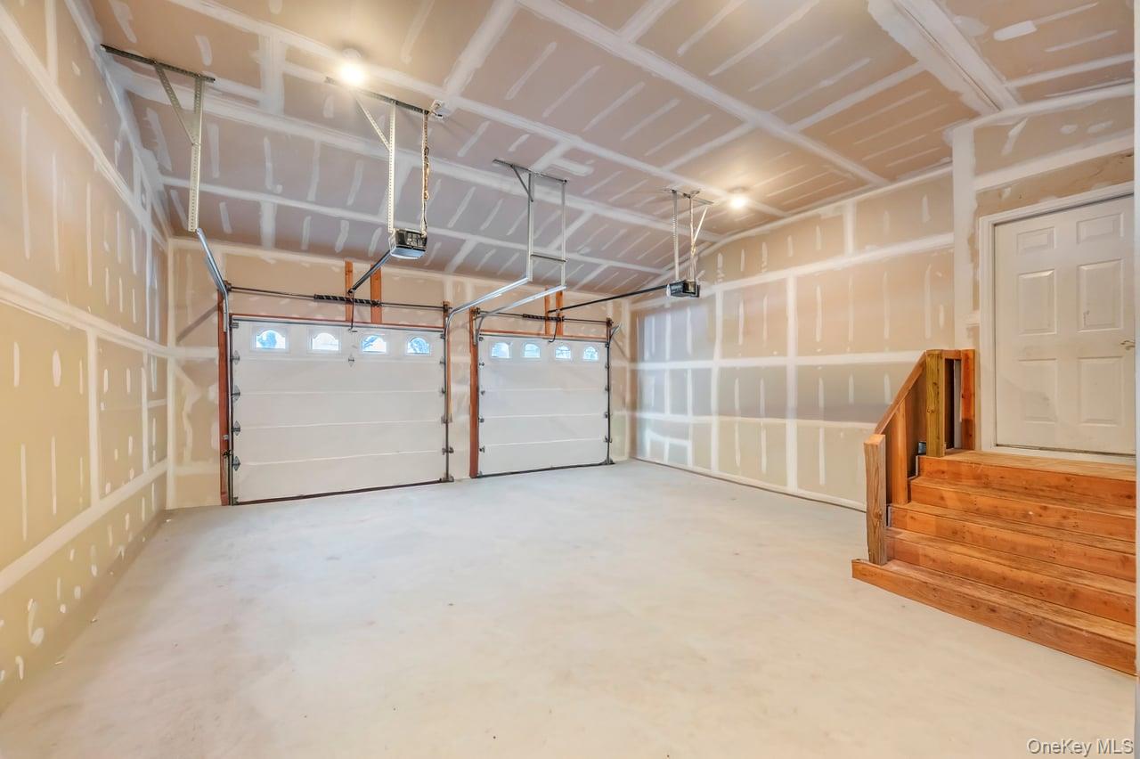 #8 photo, 105 Browns Road, Саффолк ‖ Nesconset , NY 11767