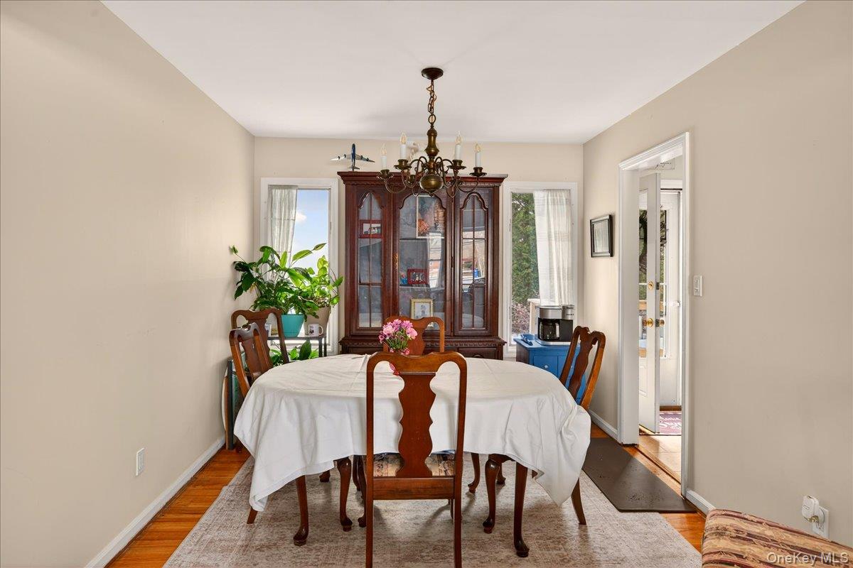 #10 photo, 52 Central Avenue, Саффолк ‖ Patchogue , NY 11772