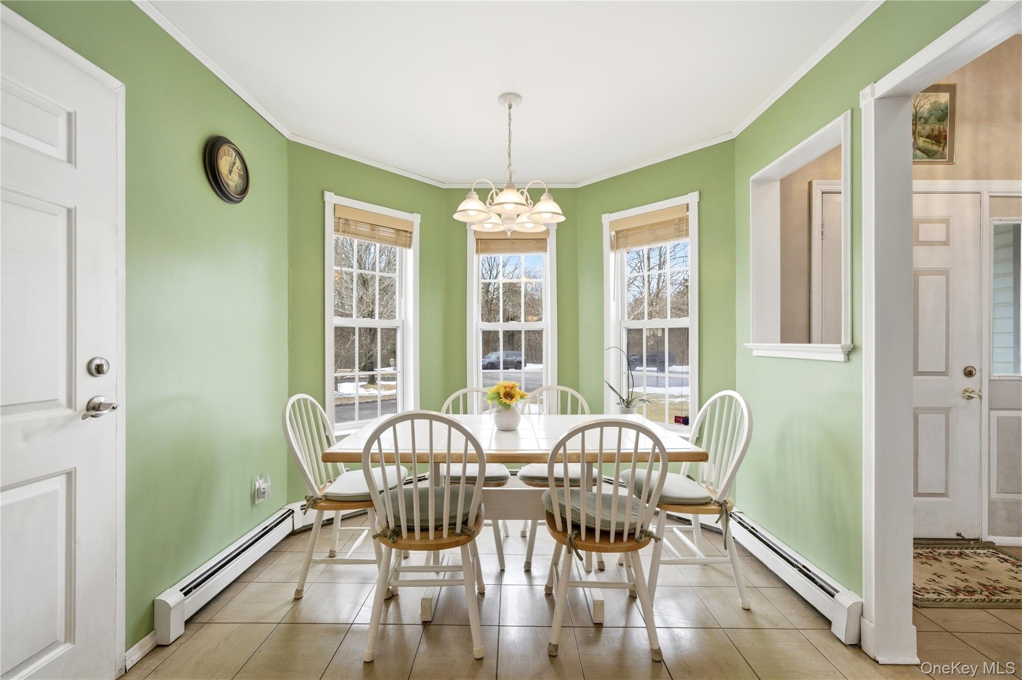 #19 photo, 8 Lucy Court, सफ़ोक काउंटी Patchogue , NY 11772