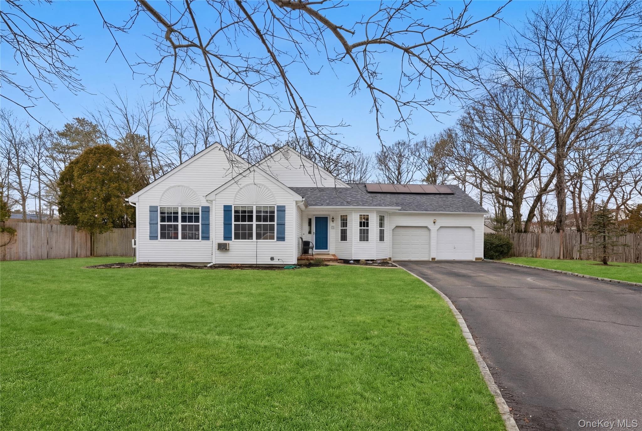 #2 photo, 8 Lucy Court, सफ़ोक काउंटी Patchogue , NY 11772