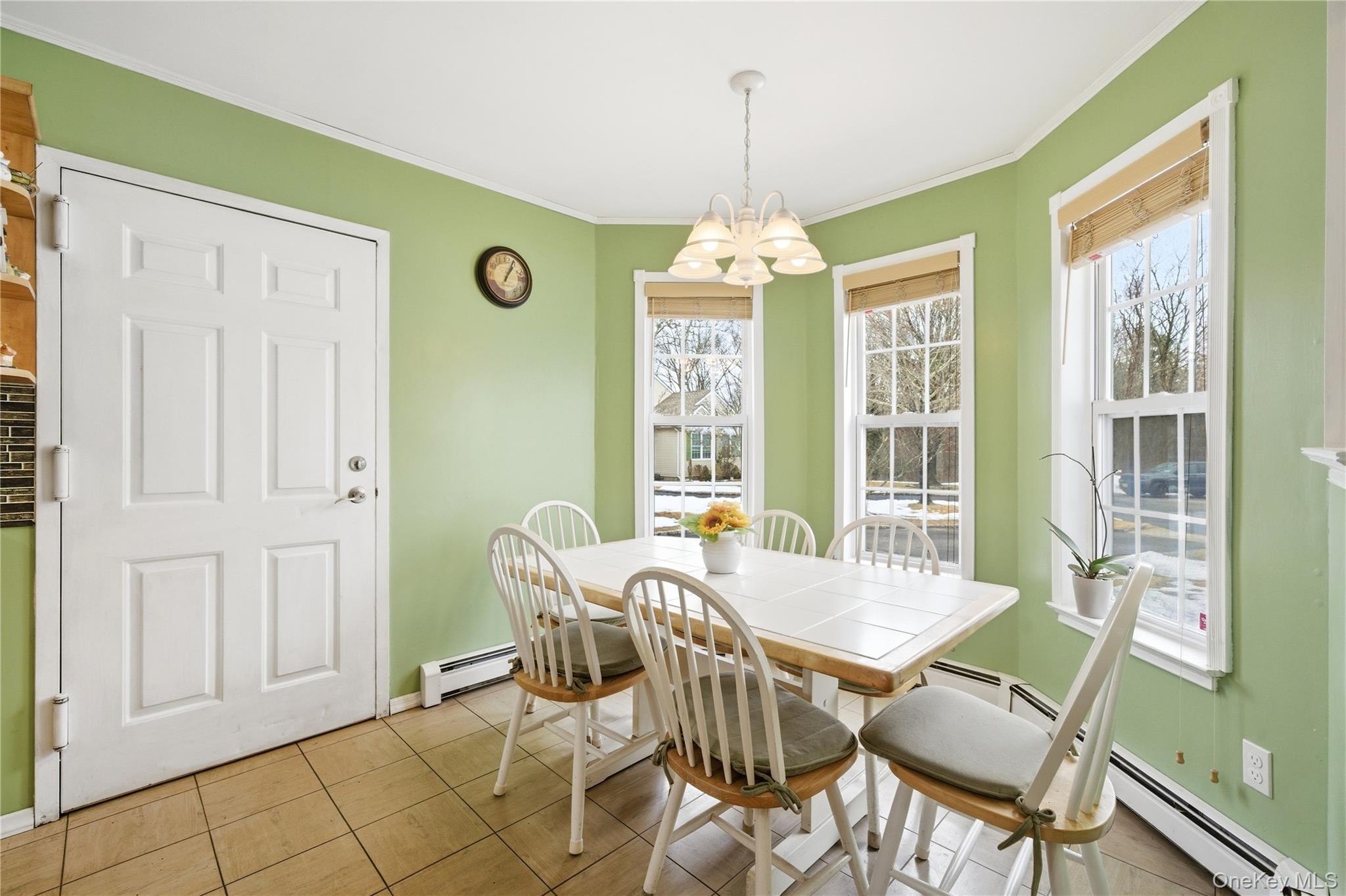 #20 photo, 8 Lucy Court, सफ़ोक काउंटी Patchogue , NY 11772