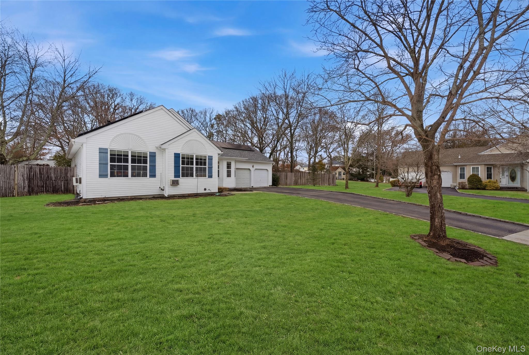 #4 photo, 8 Lucy Court, सफ़ोक काउंटी Patchogue , NY 11772