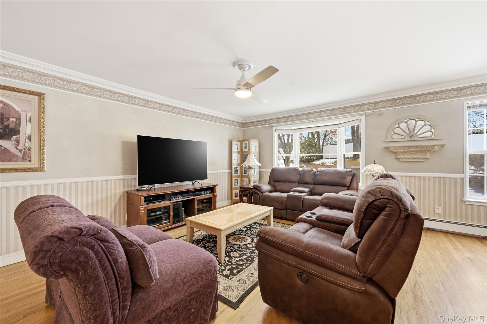 #7 photo, 8 Lucy Court, सफ़ोक काउंटी Patchogue , NY 11772