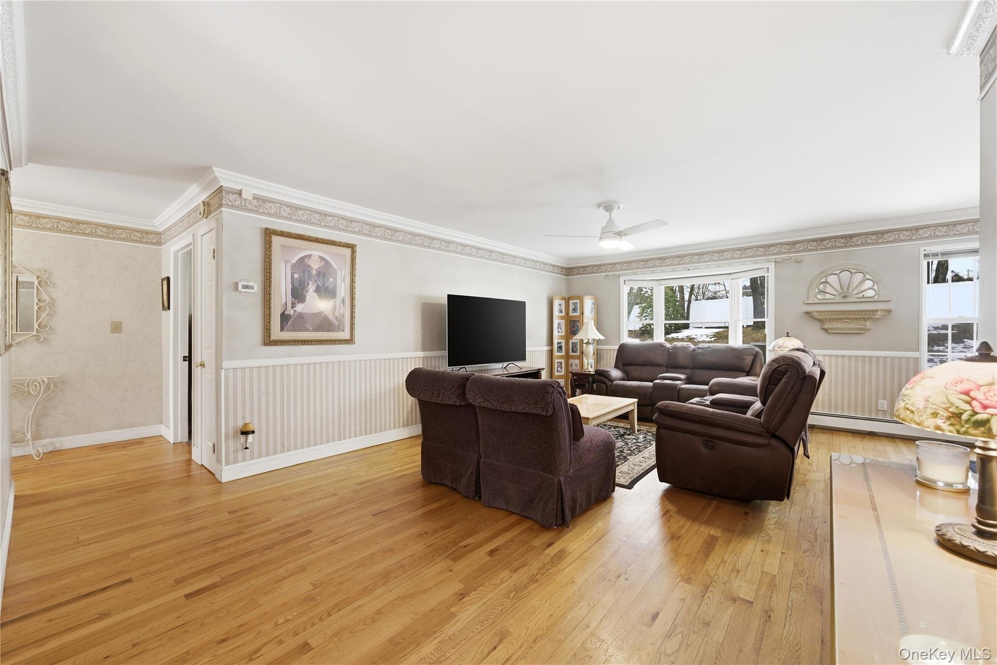 #8 photo, 8 Lucy Court, सफ़ोक काउंटी Patchogue , NY 11772