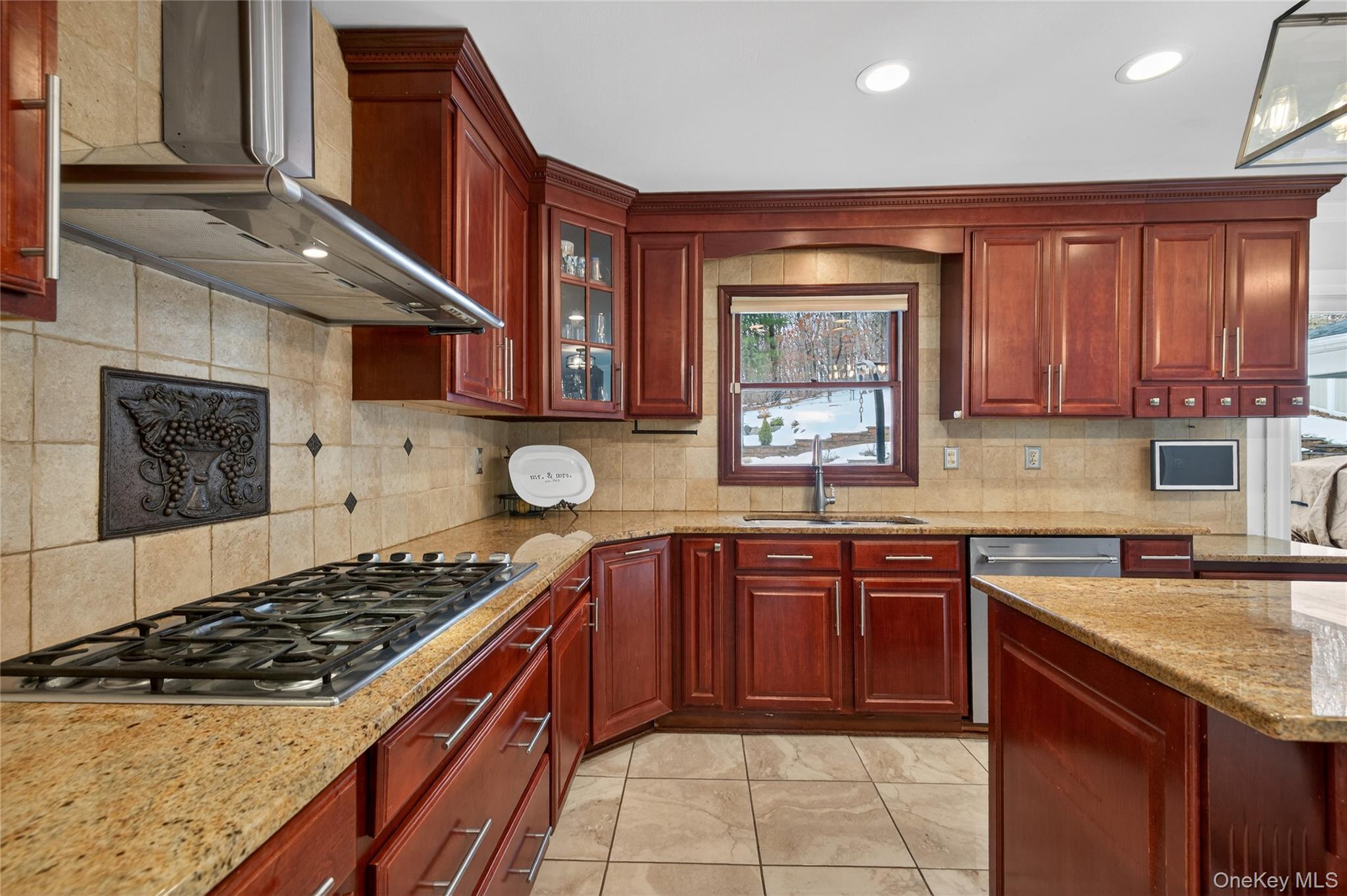 #18 photo, 53 Timber Ridge Drive, Commack , NY 11725