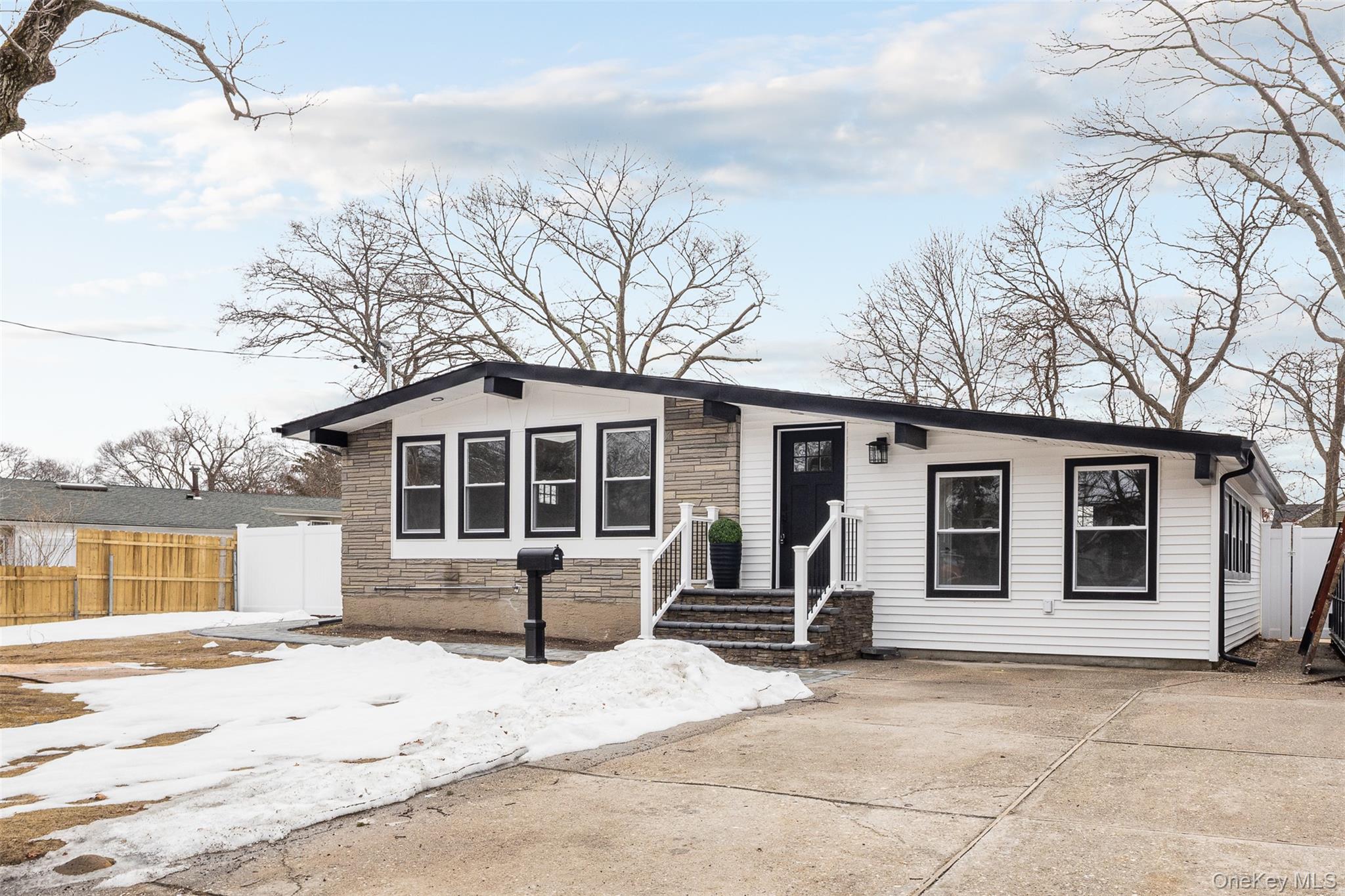 #1 photo, 78 Sameul Street, Ronkonkoma , NY 11779