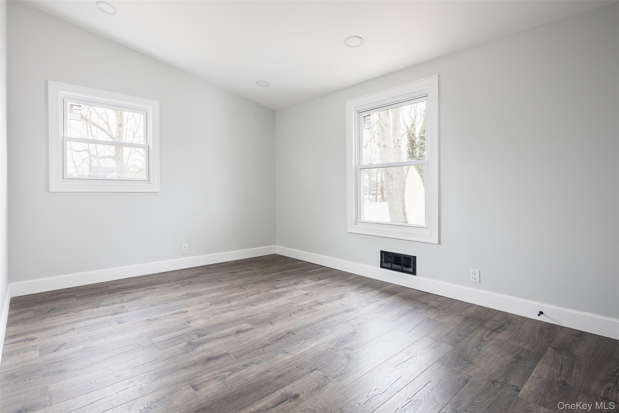 #8 photo, 78 Sameul Street, Ronkonkoma , NY 11779