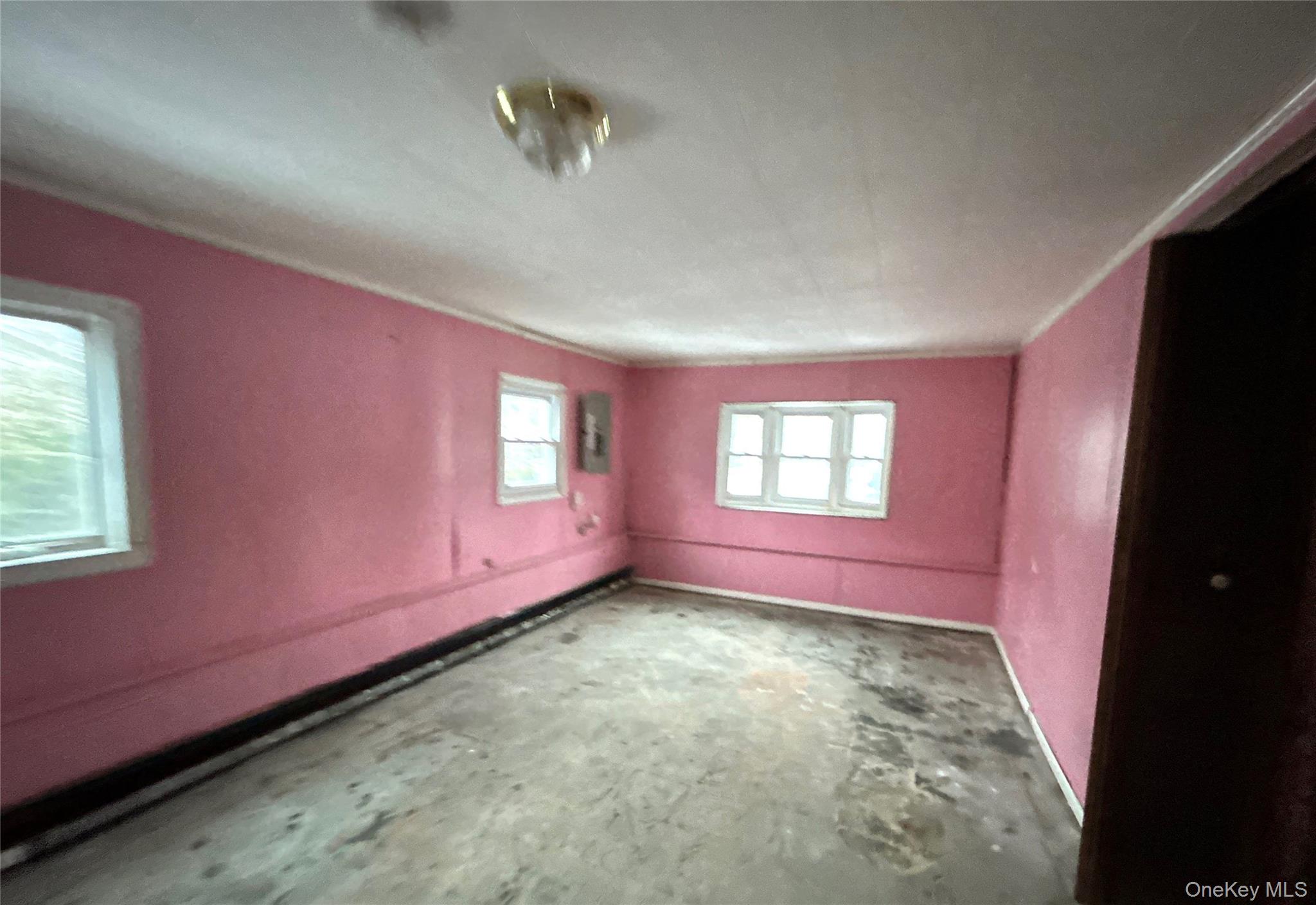 #10 photo, 1181 Ocean Avenue, सफ़ोक काउंटी Bay Shore , NY 11706