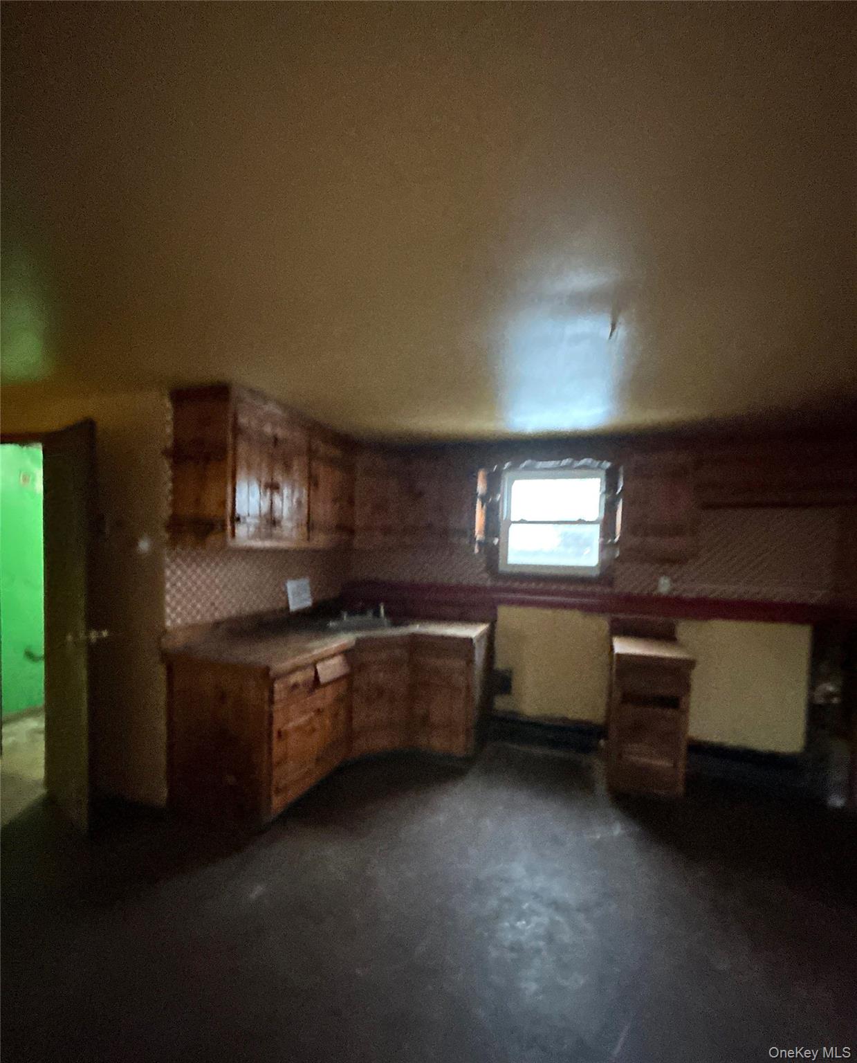 #14 photo, 1181 Ocean Avenue, सफ़ोक काउंटी Bay Shore , NY 11706