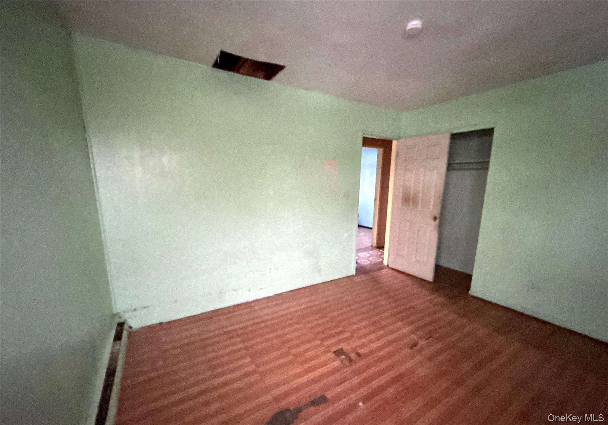 #5 photo, 1181 Ocean Avenue, सफ़ोक काउंटी Bay Shore , NY 11706