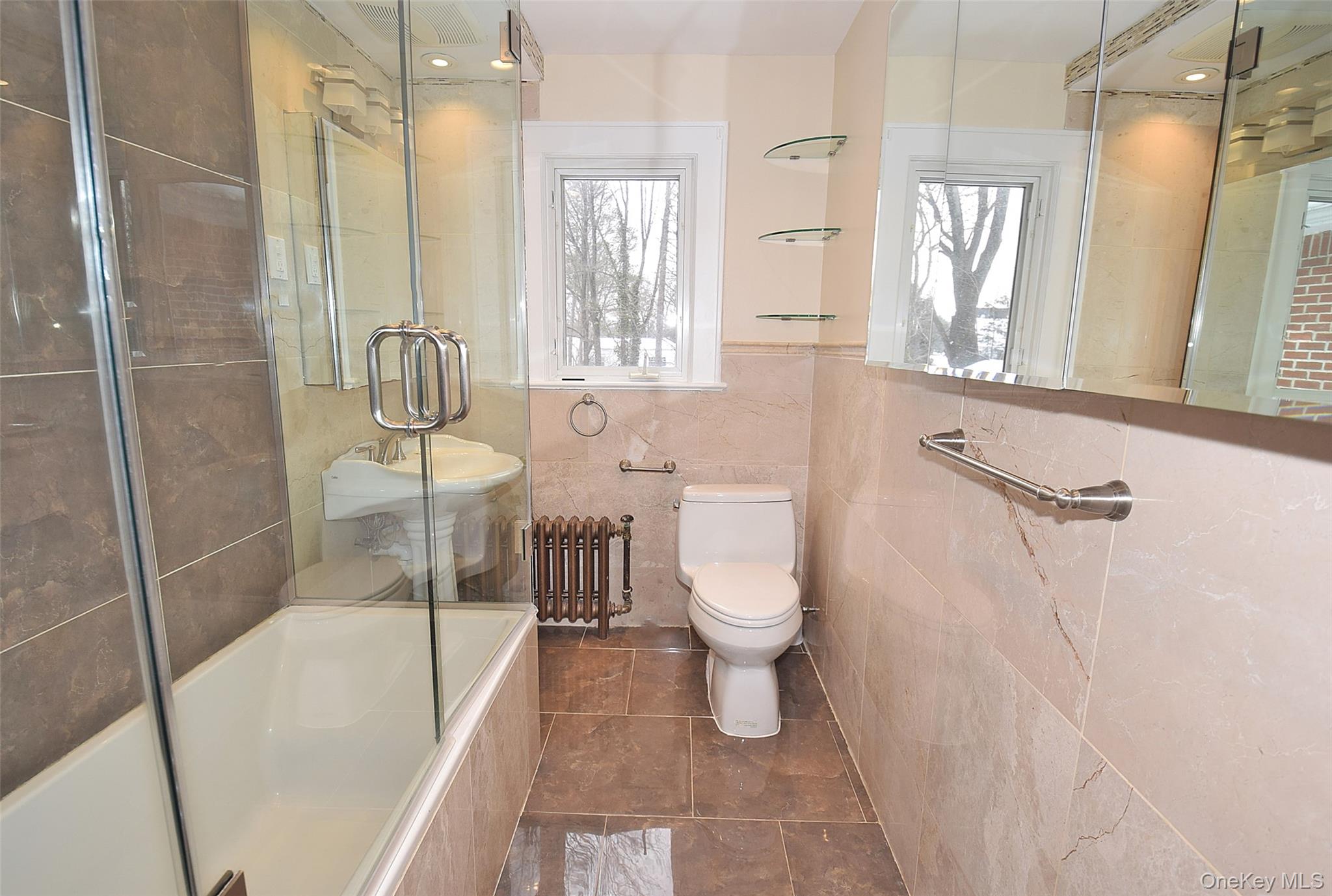 #19 photo, 79 Red Ground Road, מחוז נסאו Roslyn Heights , NY 11577